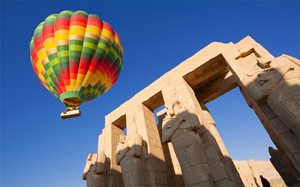 Hot-air Balloon near Luxor, Egypt (www.telegraph.co.uk )