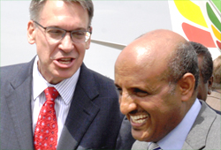 Randy Tinseh (left) and Tewolde Gebremariam (Photo: AddisFortune.net) 