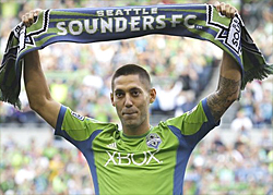 Clint Dempsey signs for Seattle Sounders