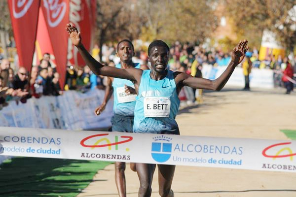 Bett battles for his win in Alcobendas but Assefa breezes to victory