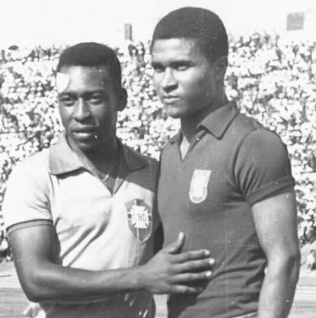 Two of the world's greatest players, Pele and Eusebio (Photo: http://footballarchive.tumblr.com)